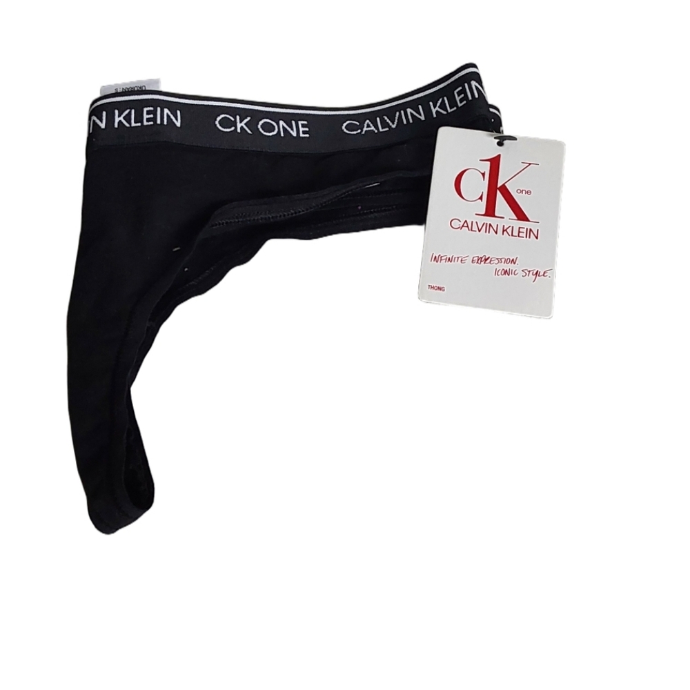 CALVIN KLEIN SIGNATURE‎ ICONIC STYLE THONG